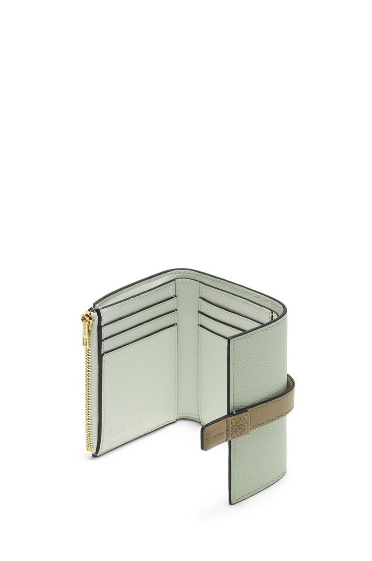 Small vertical wallet in soft grained calfskin