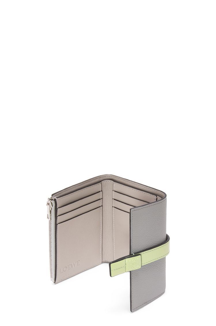 Small vertical wallet in soft grained calfskin