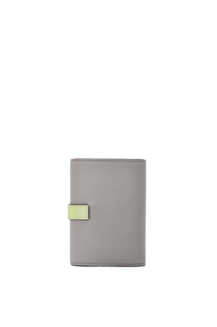 Small vertical wallet in soft grained calfskin