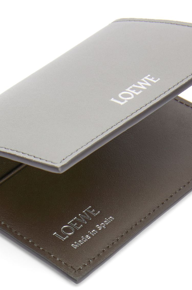 Slim bifold cardholder in shiny nappa calfskin