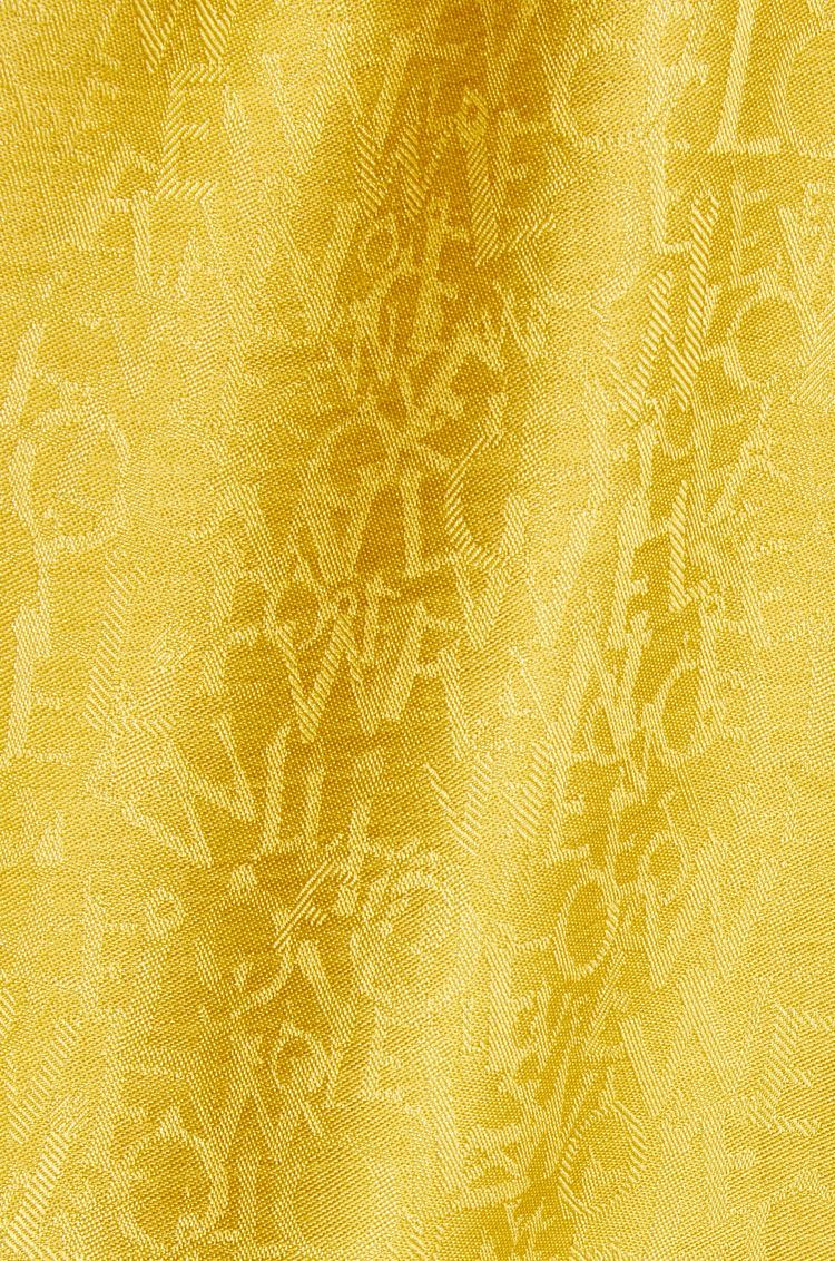 Scarf in silk and wool