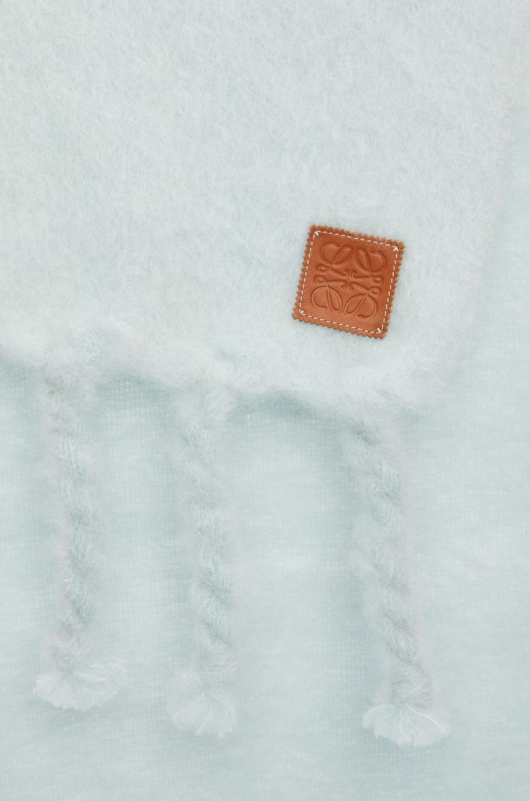 Scarf in mohair and wool