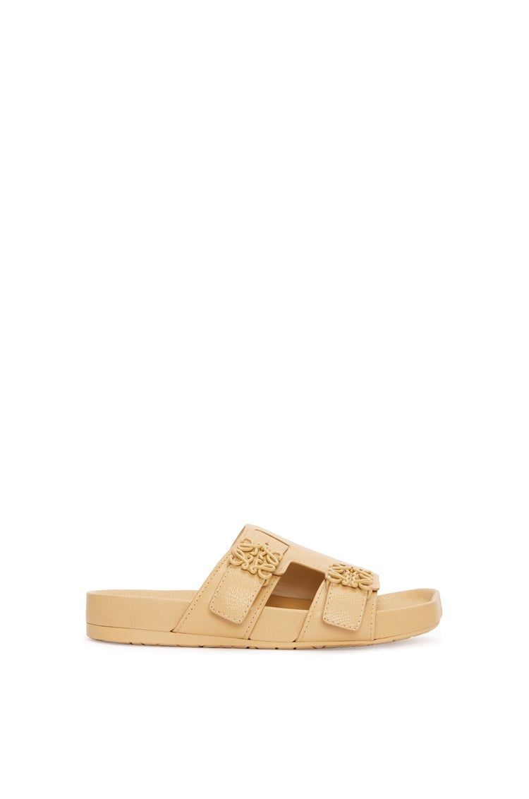 Ease slide in goatskin