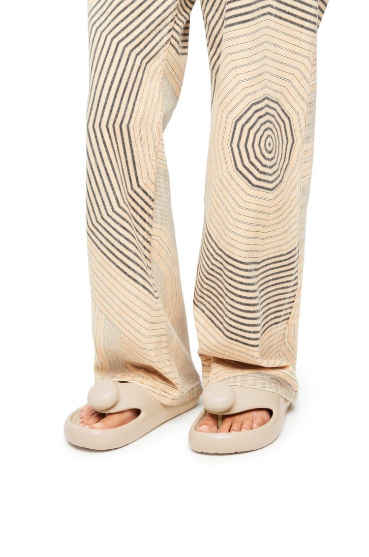 Foam Pebble sandal