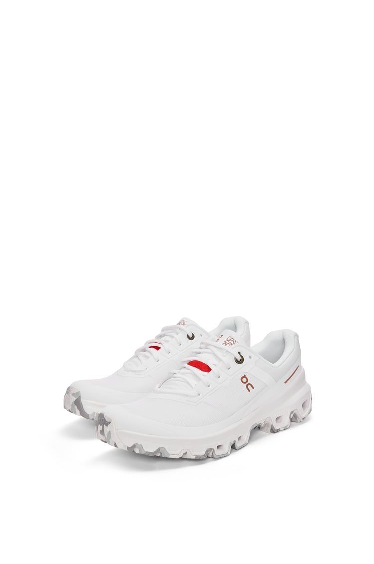 Cloudventure sneaker