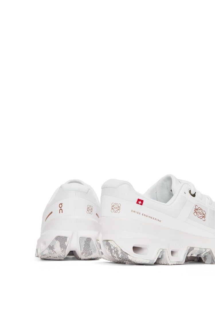 Cloudventure sneaker