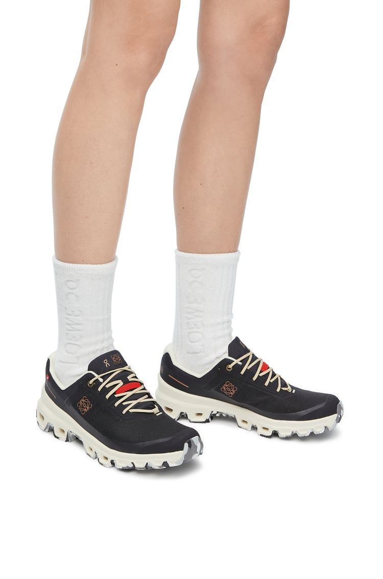Cloudventure sneaker