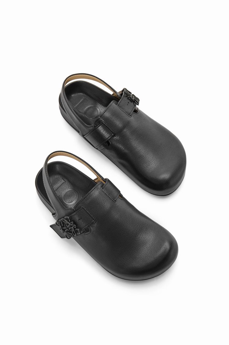 Anagram Ease mule in kidskin
