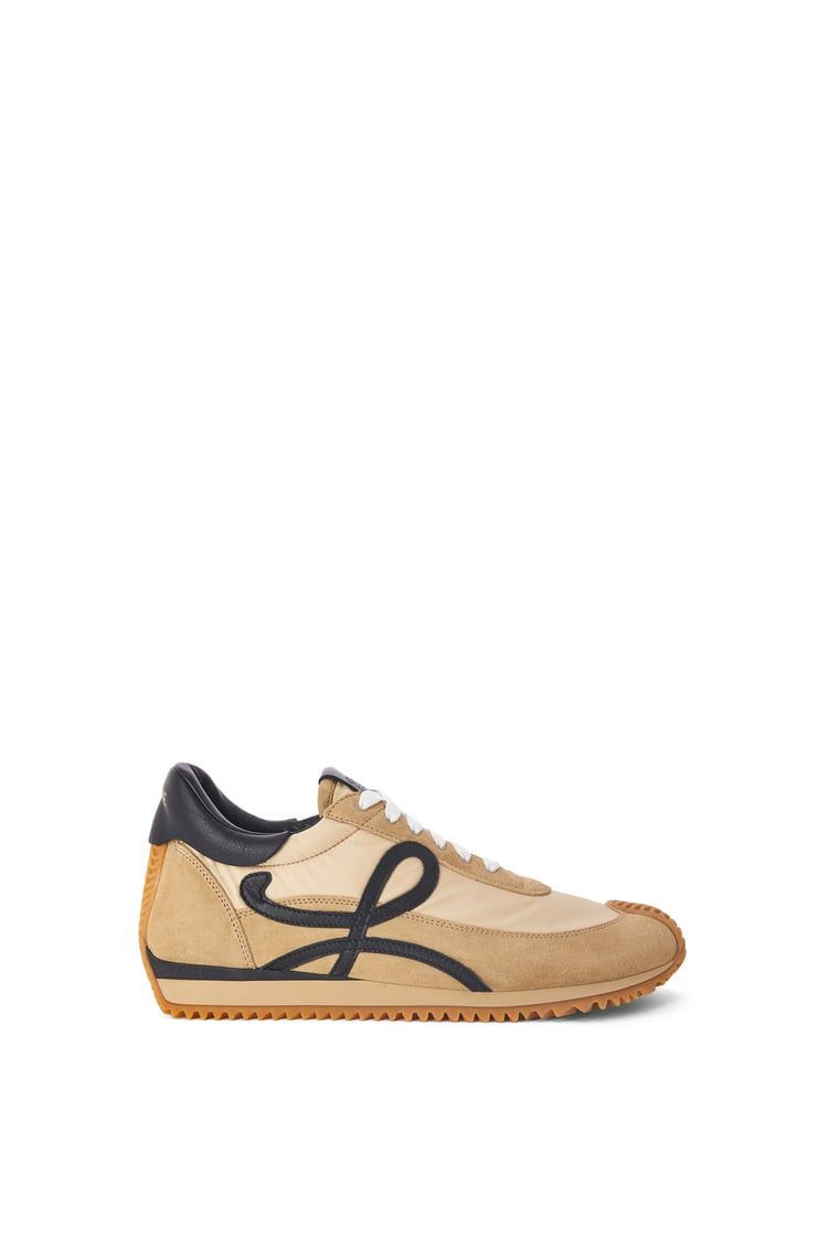 Flow Runner in nylon and suede