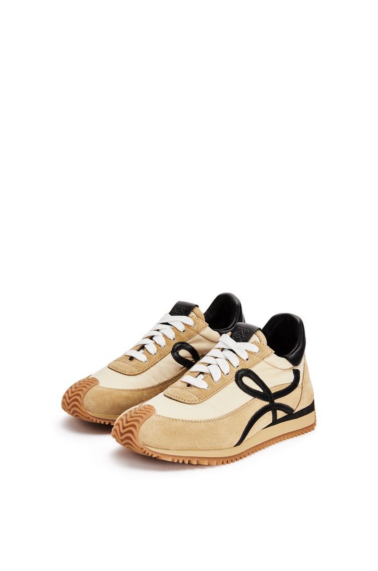 Flow Runner in nylon and suede