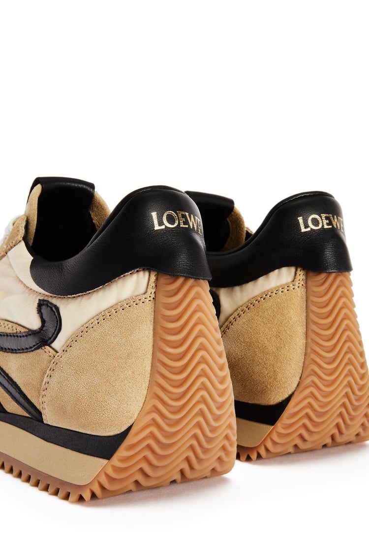 Flow Runner in nylon and suede