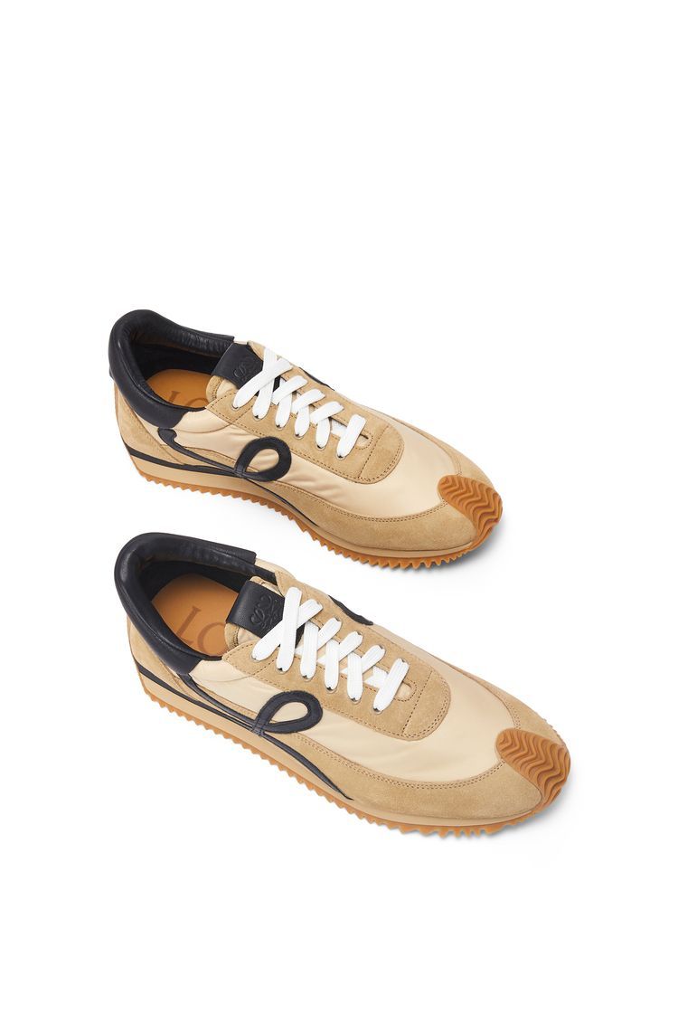Flow Runner in nylon and suede