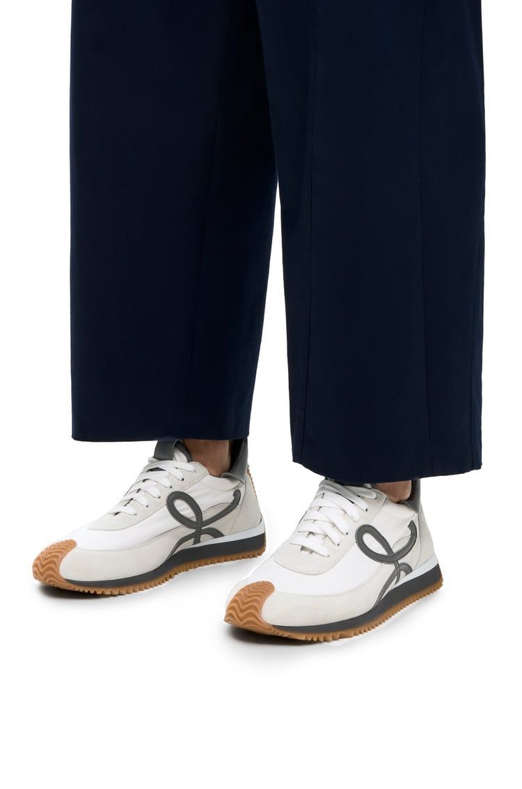 Flow Runner in nylon and suede