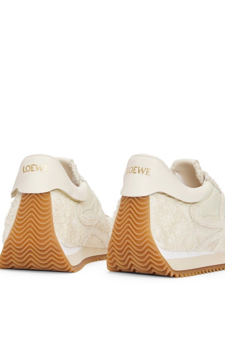 Flow Runner in nylon and suede