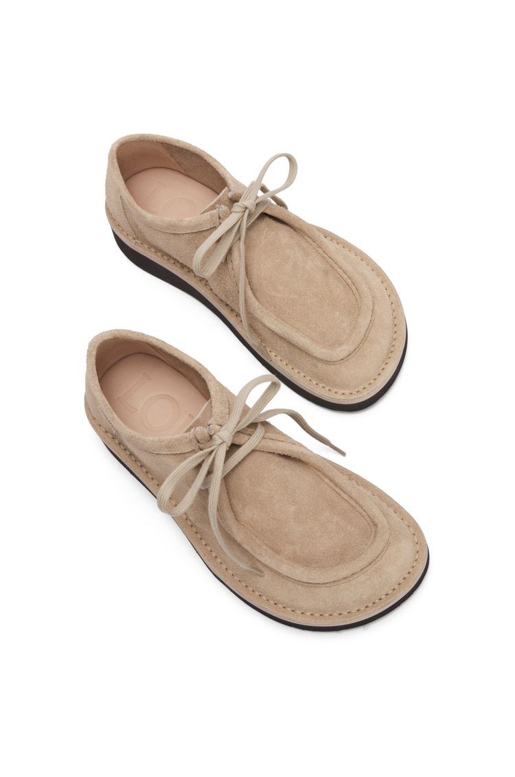 Faro lace-up in suede
