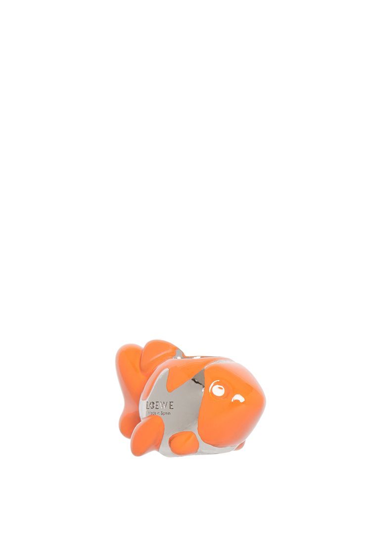 Fish dice in metal