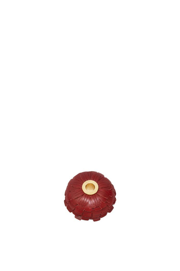 Small flower charm in calfskin and brass