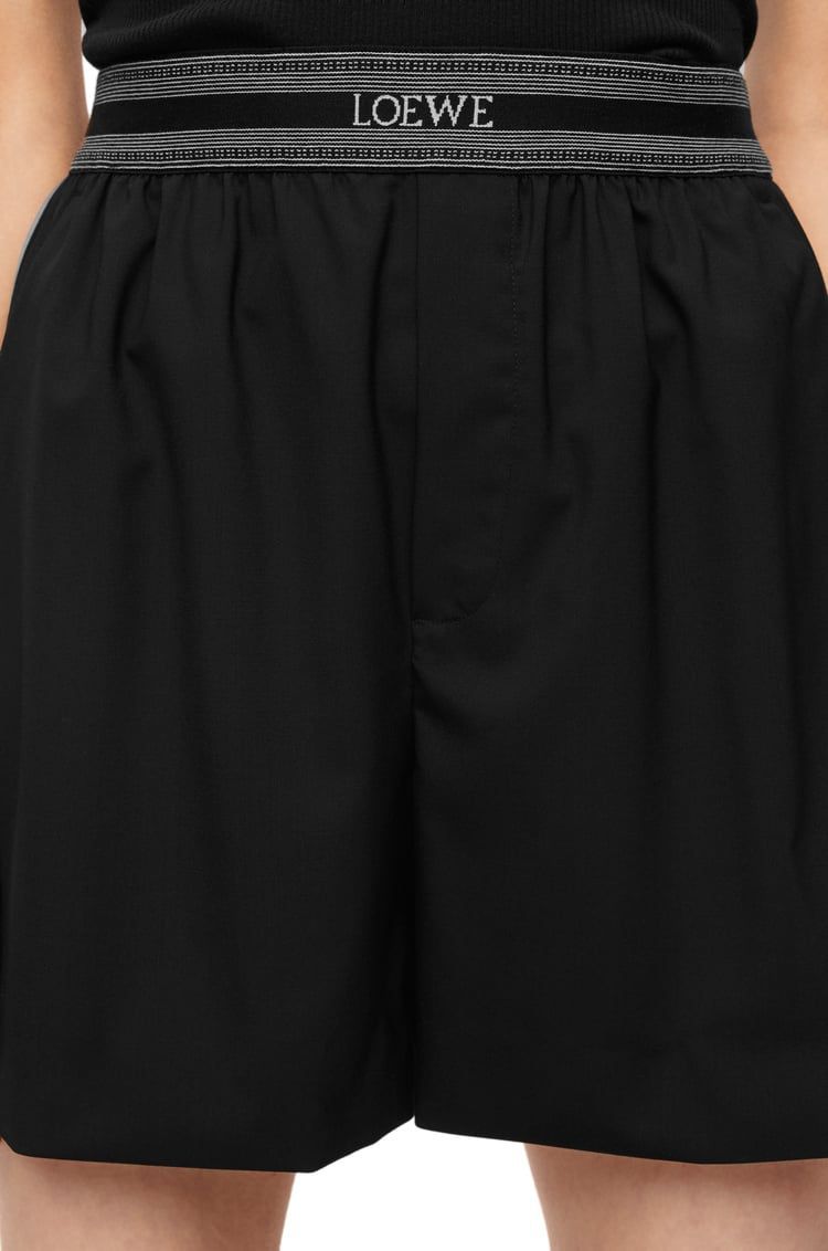 Shorts in wool