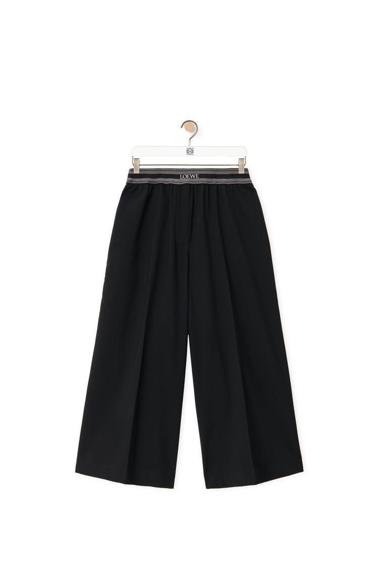 Cropped trousers in wool