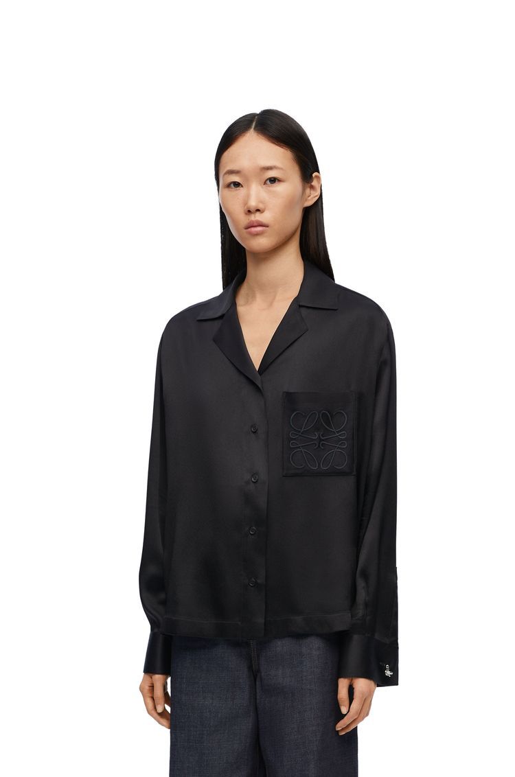 Pyjama blouse in silk