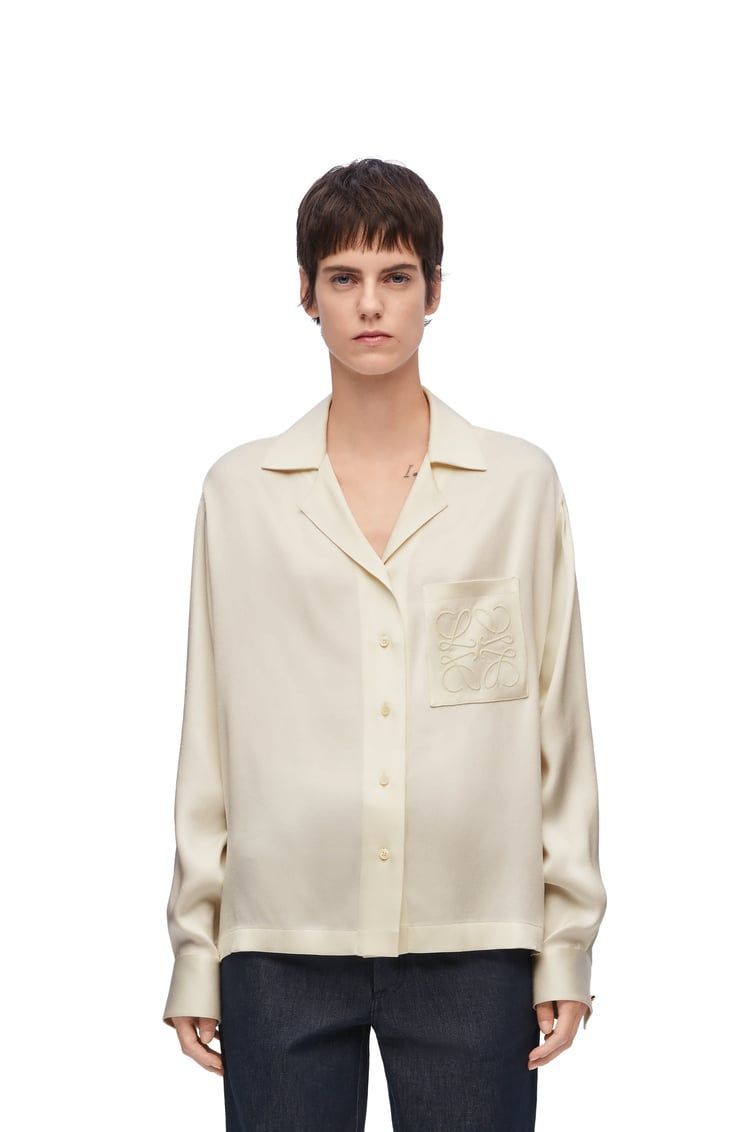 Pyjama blouse in silk