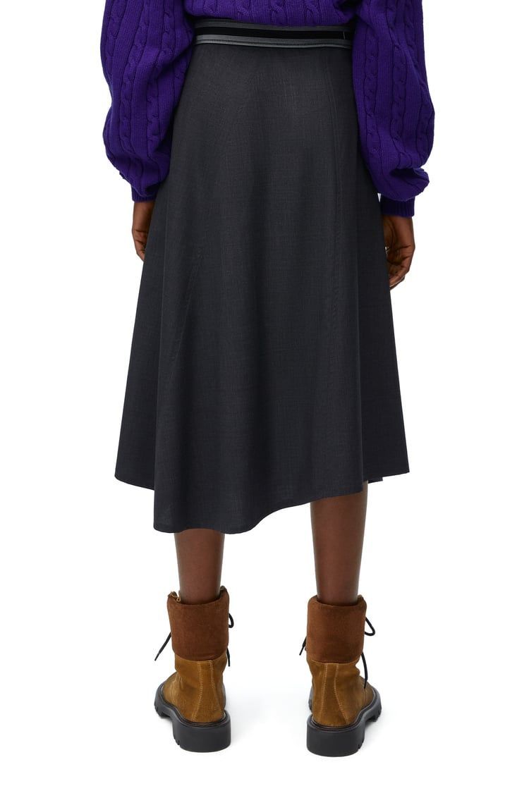 Asymmetric skirt in wool