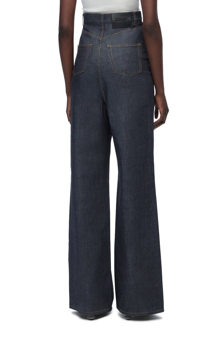 High waisted jeans in denim