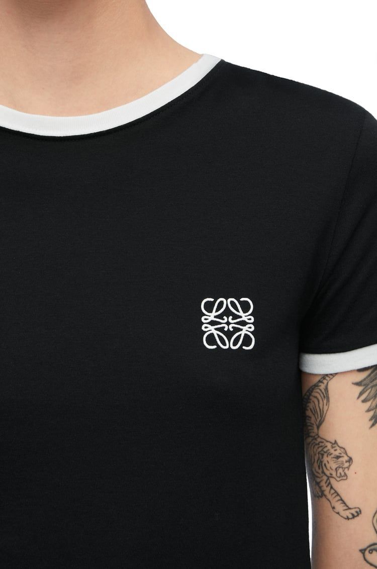 Slim fit T-shirt in cotton