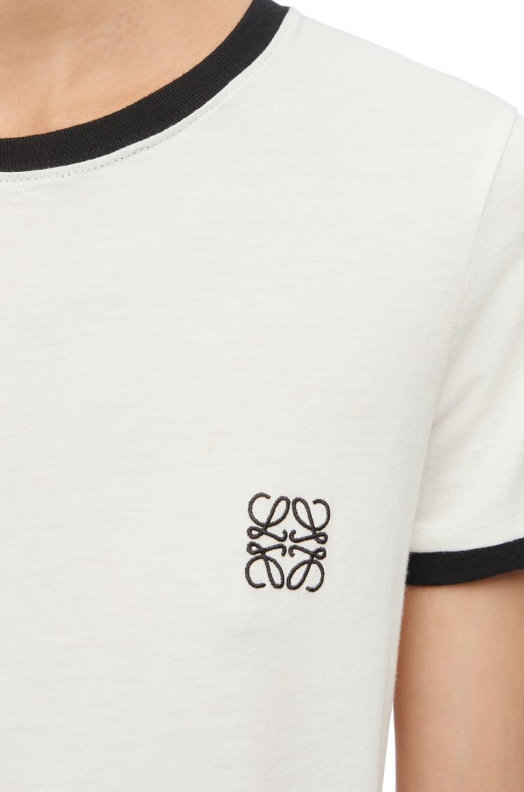 Slim fit T-shirt in cotton