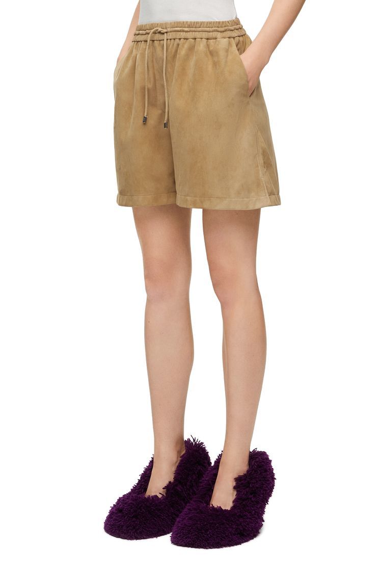 Shorts in suede