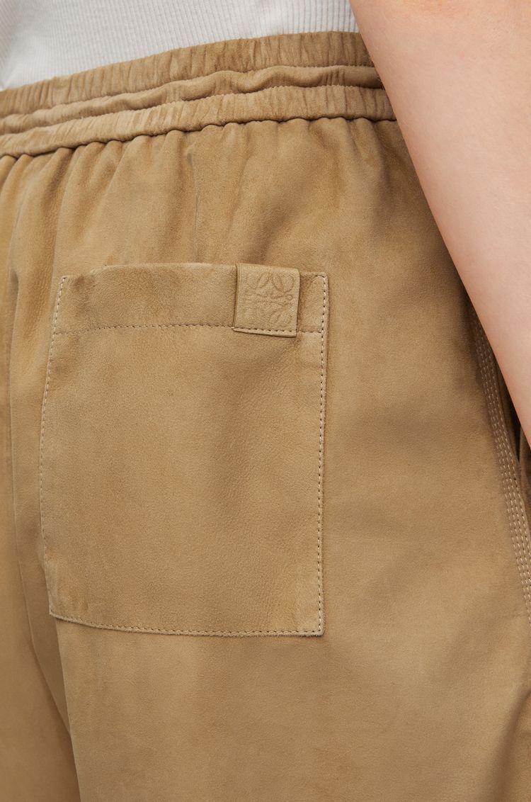 Shorts in suede