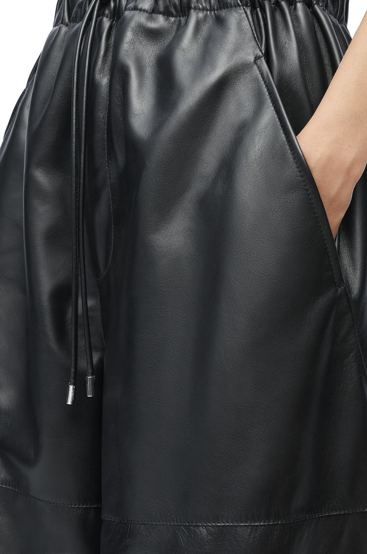 Cropped trousers in nappa lambskin