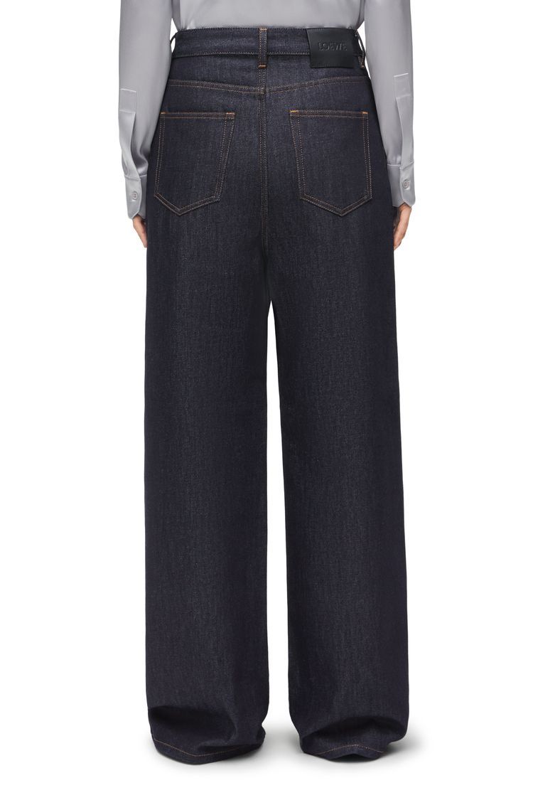 High waisted jeans in denim