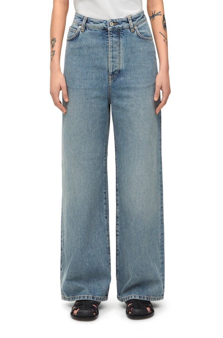 High waisted jeans in denim