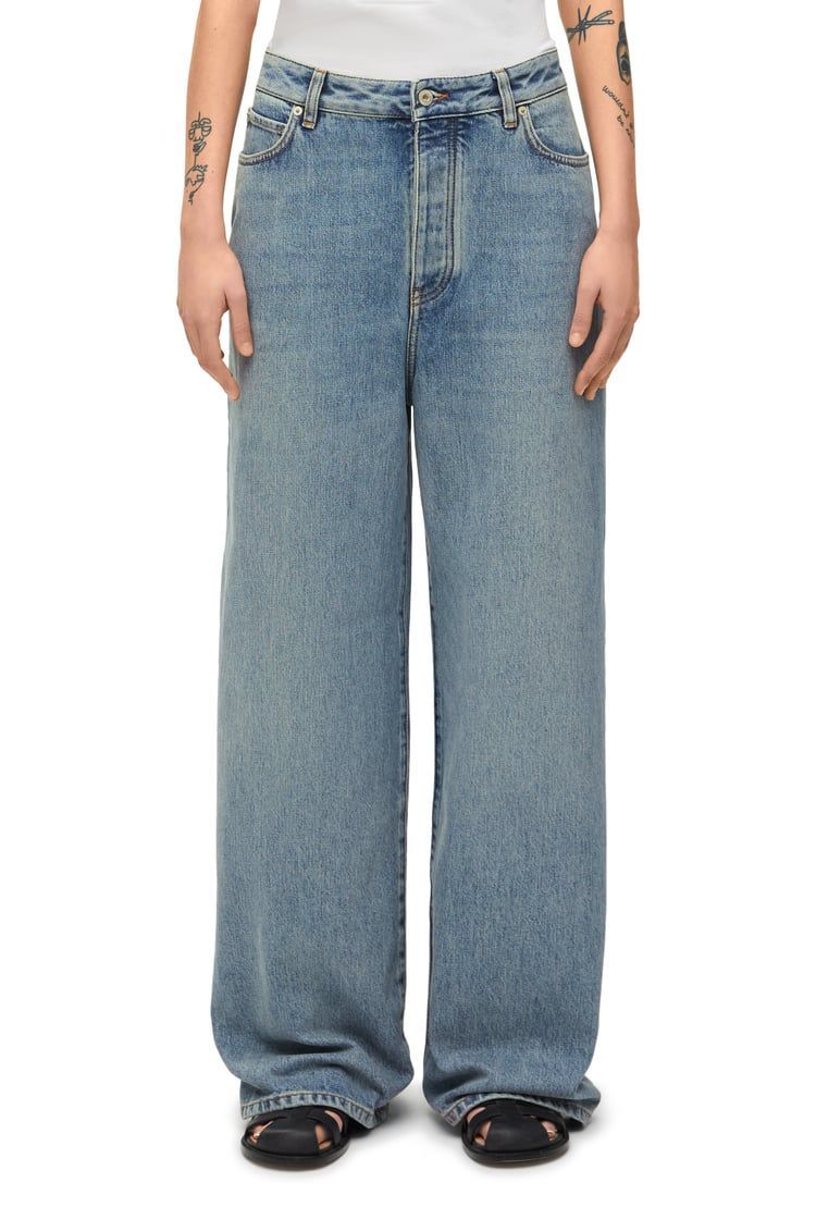High waisted jeans in denim
