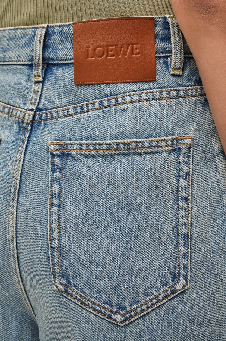 High waisted jeans in denim