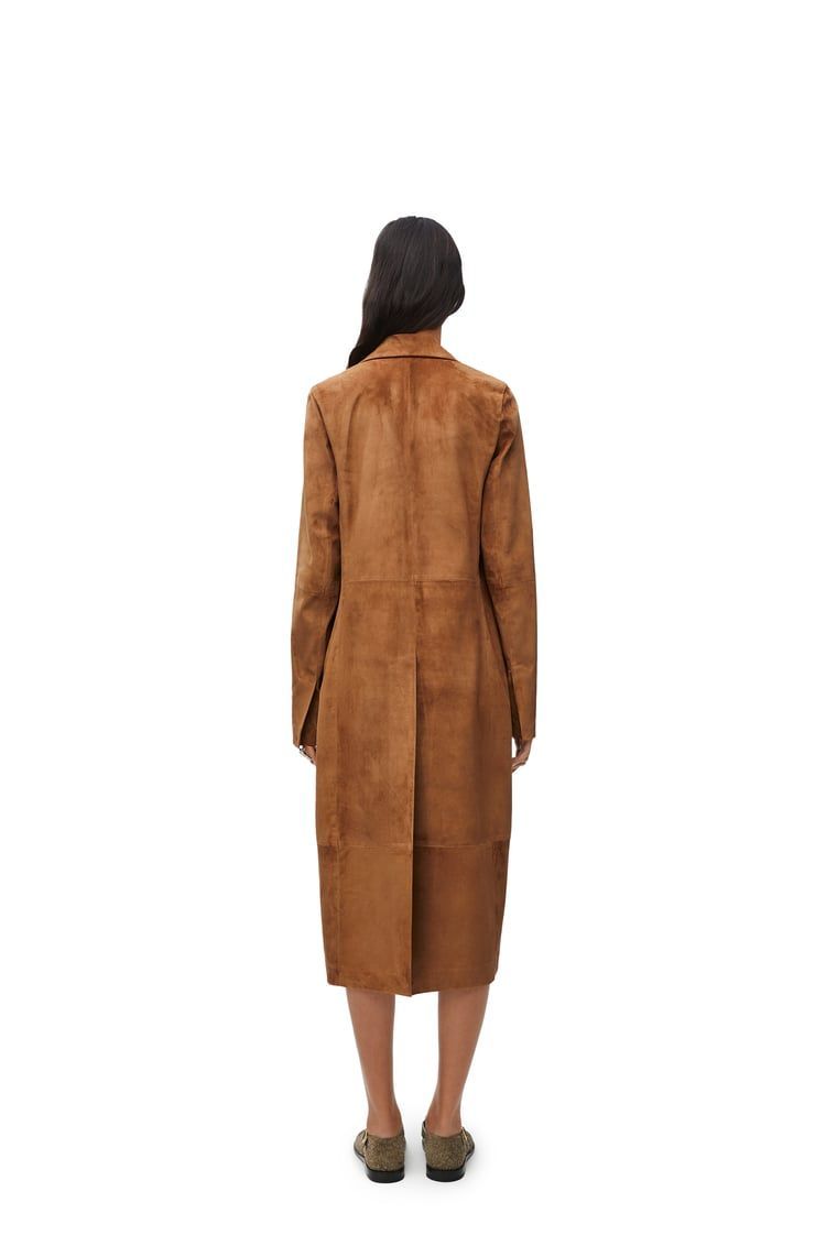 Double breasted coat in suede calfskin