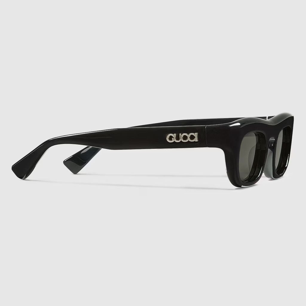 Oval frame sunglasses