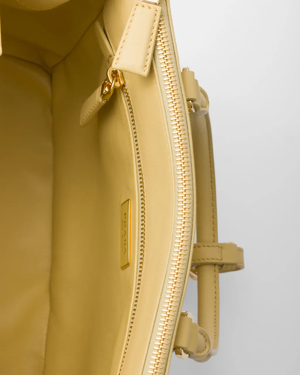 Medium Prada Galleria Leather Bag