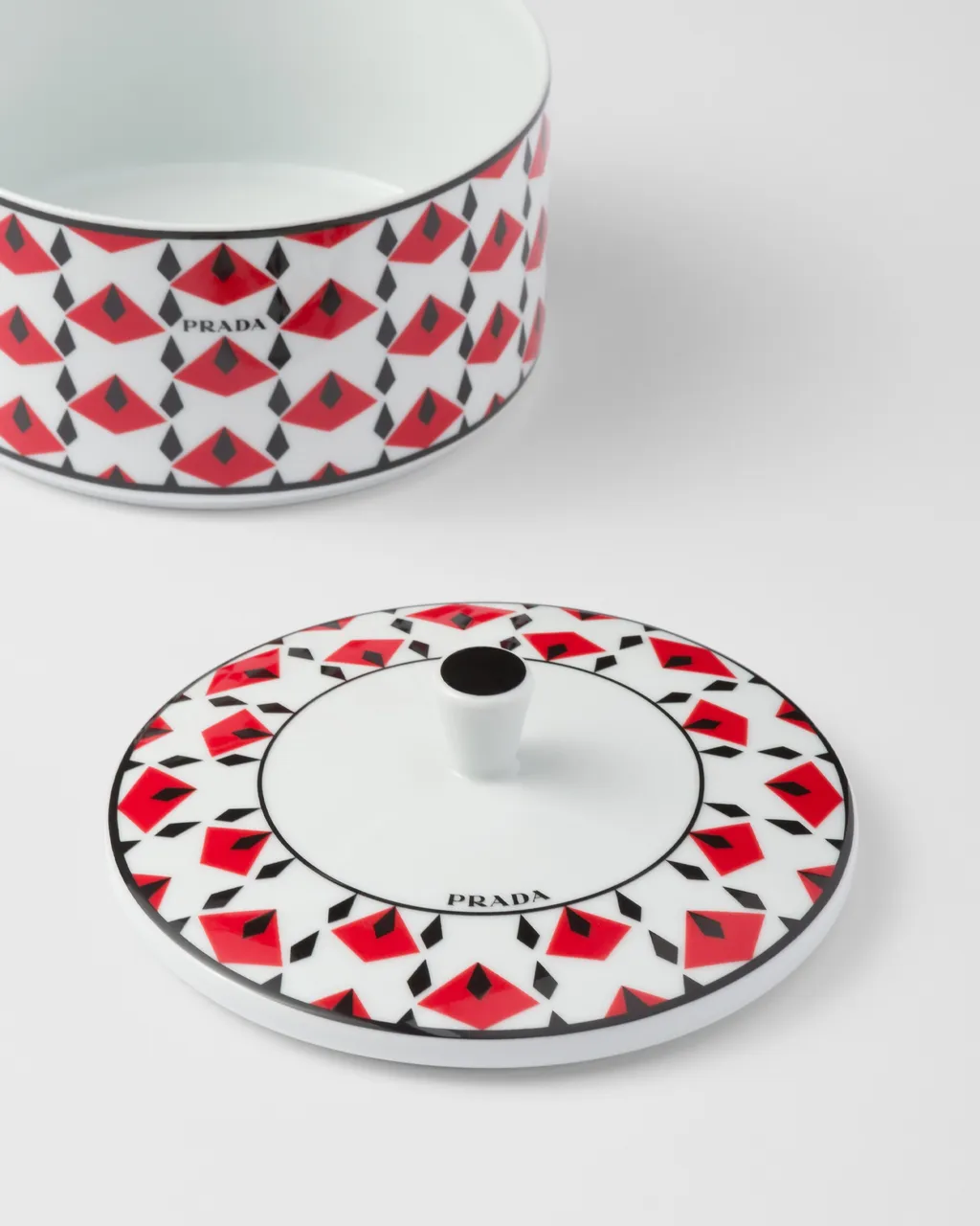 Porcelain Box - Vienna Red