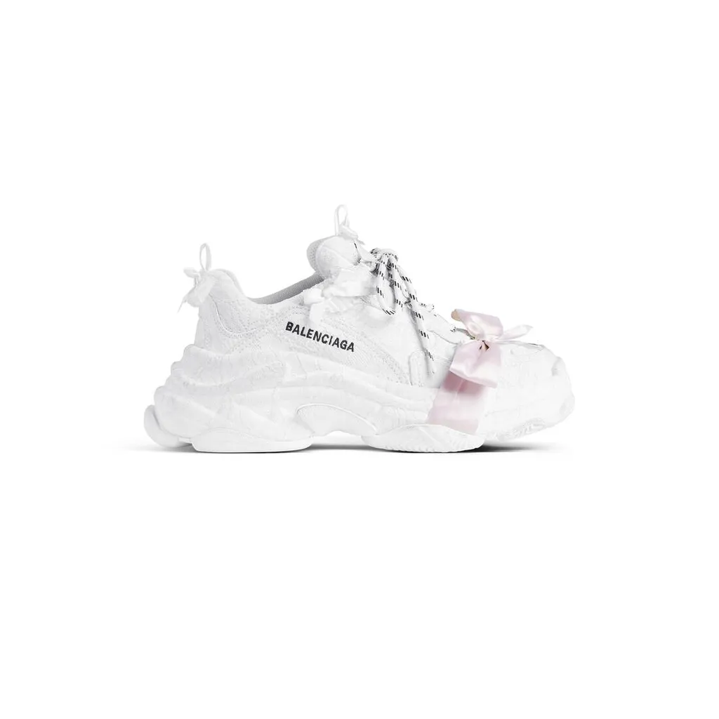 Triple S Lace Sneaker
