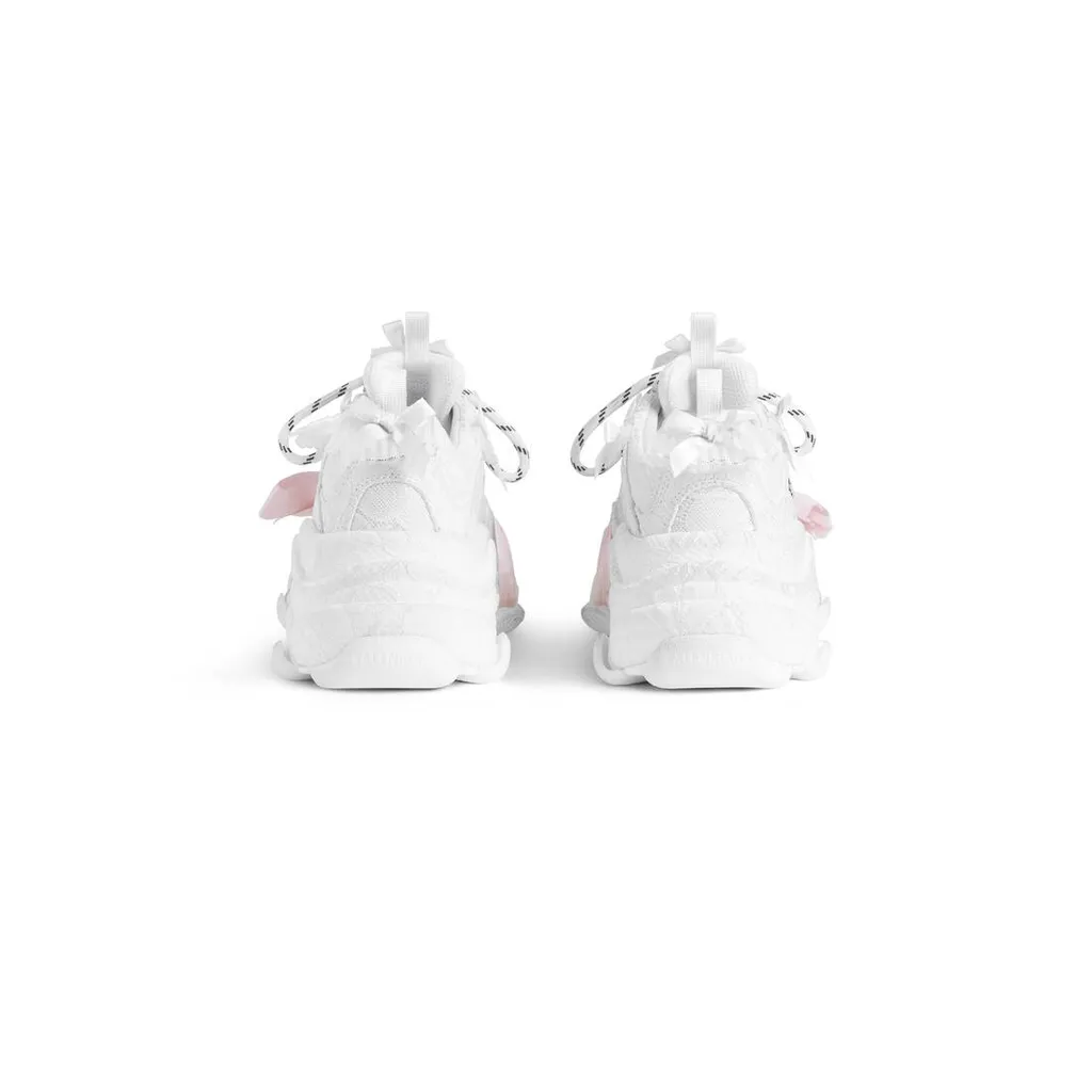 Triple S Lace Sneaker