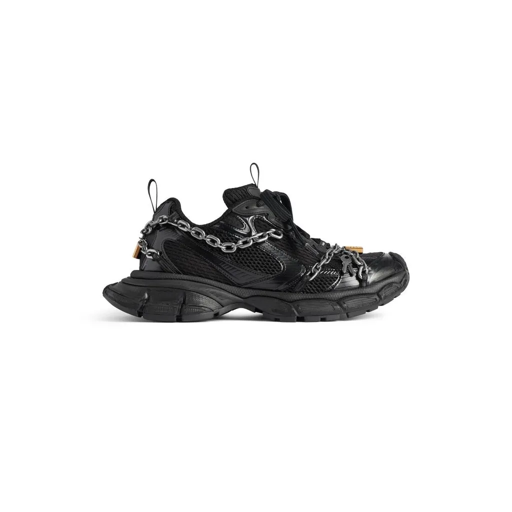 3Xl Chain Sneaker