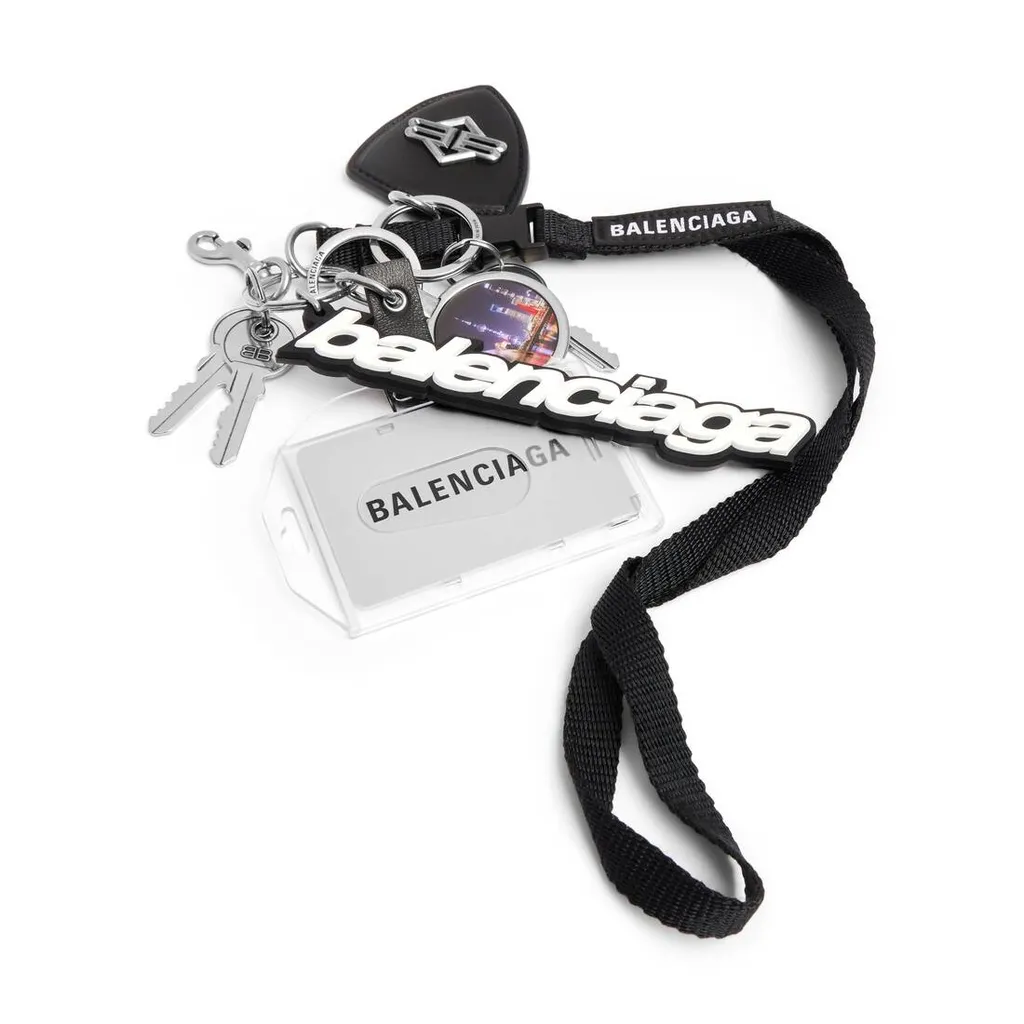Keychain Badge Full Charms