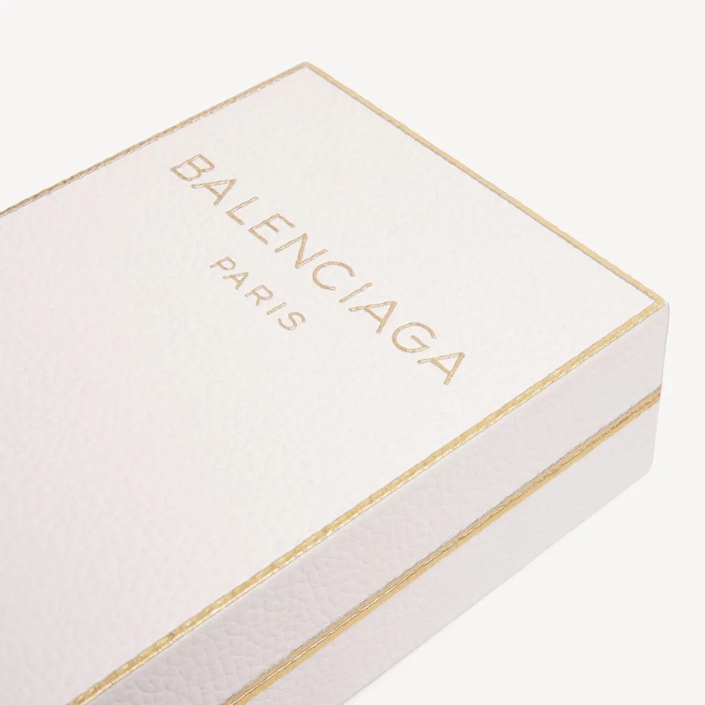 Fragrance Clutch