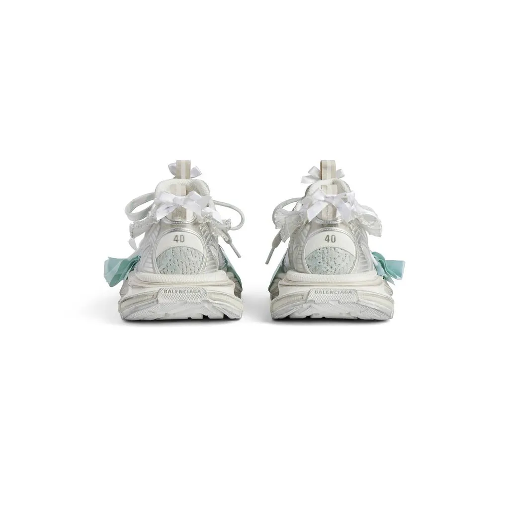 3Xl Lace Sneaker