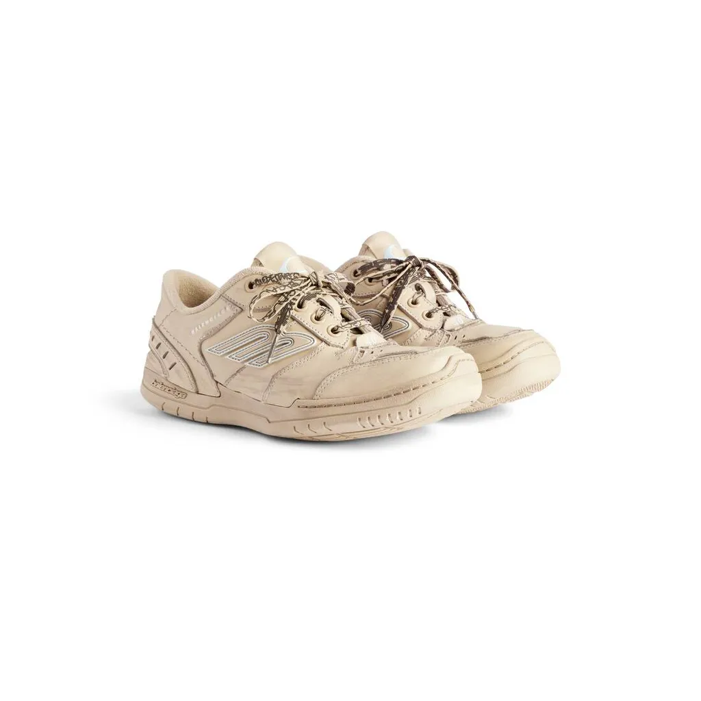 Hamptons Medium Worn-Out Sneaker