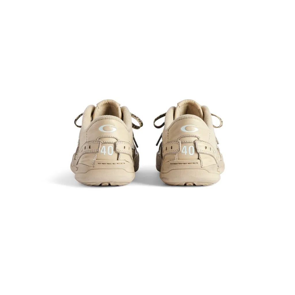Hamptons Medium Worn-Out Sneaker