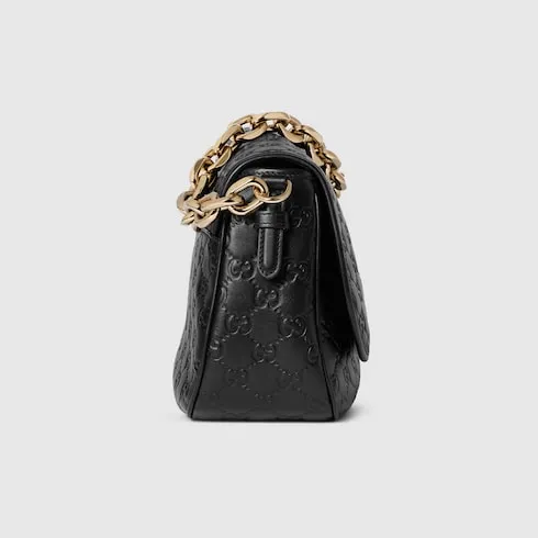 Gg Emblem Medium Shoulder Bag