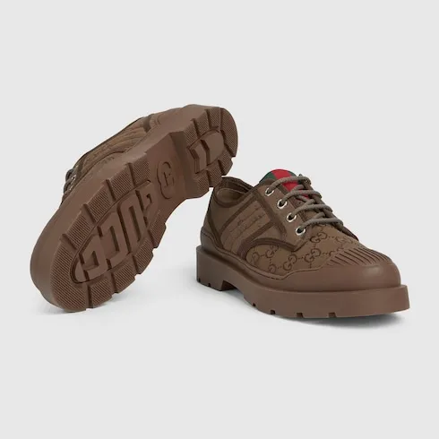 Lace-Up Shoe With Web